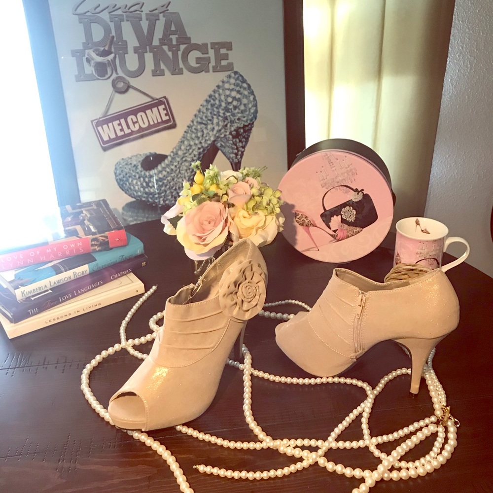 Flourish Heels